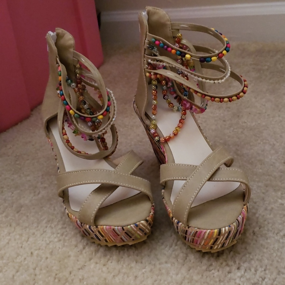 Sandals - Picture 4 of 7